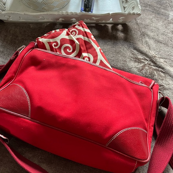 NWOT Isabella Fiore Red Diaper Bag - Picture 4 of 16